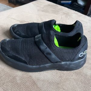OOFOS OOMG Running Recovery Shoes size 7